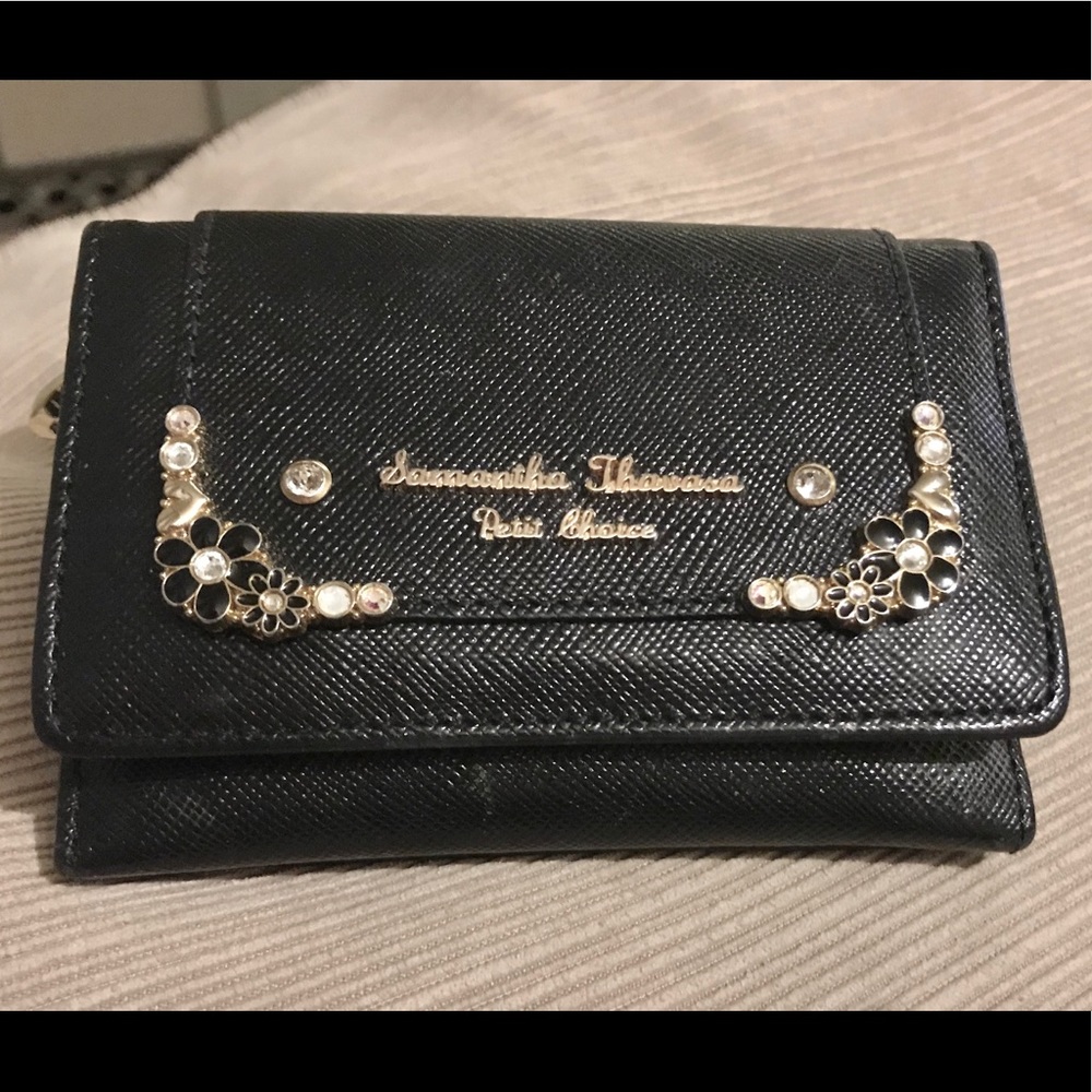 Samantha Thavasa black wallet